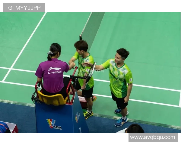 广州羽毛球队与西安羽毛球队赛后复盘团队协作的成功与不足分析 广州羽毛球队与西安羽毛球队赛后复盘团队协作的成功与不足分析