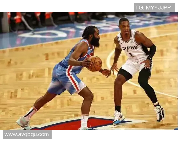 杭州网球队技术争议引发热议球员表现与教练策略成焦点讨论 杭州网球队技术争议引发热议球员表现与教练策略成焦点讨论